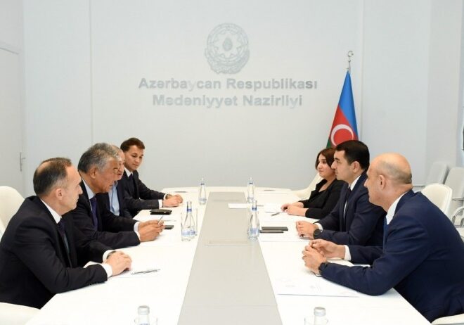 Nazirlikdə türk dünyasının ilk müştərək filmi ilə bağlı görüş – Foto