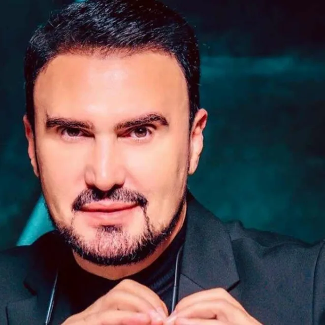 “Küncdə qalmış xarici müğənniləri gətirib, xalqa sırıyırsınız”