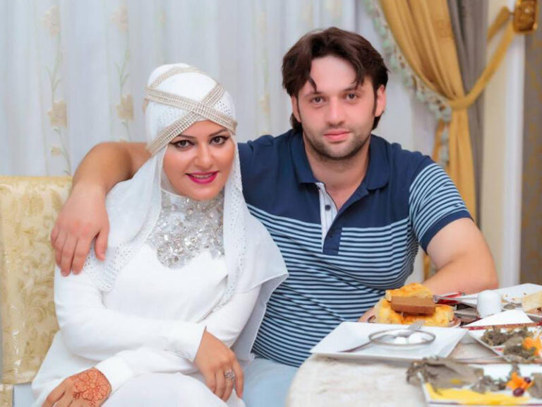 “Mesaj gəldi ki, həyat yoldaşın başqa qadınla görüşür”