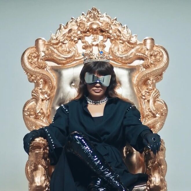 Hiss obrazdan obraza  girdi