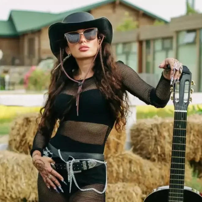 Dilarənin kovboy tərzi – Fotolar