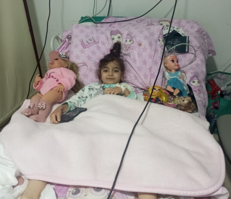 Duyğunun yaşaması üçün köməyə ehtiyacı var