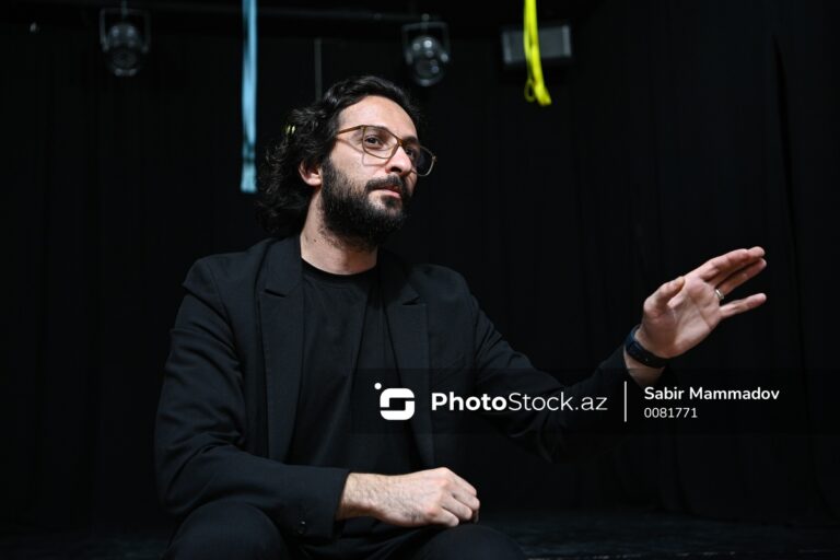 Ziya Ağa teatrdan qovulub?