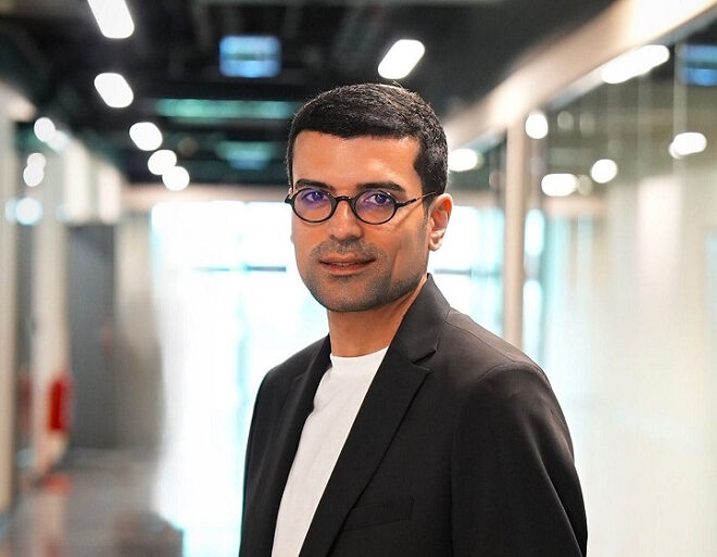 Məşhur aparıcı illər sonra efirə qayıdır