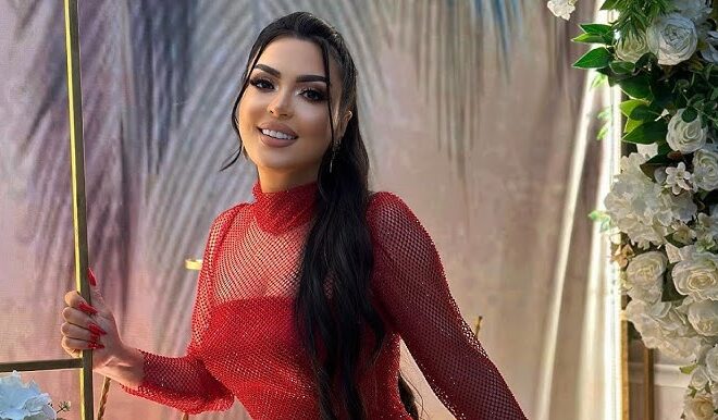 Vəfa Şərifova qızını ağlatdı- Tənqid olundu