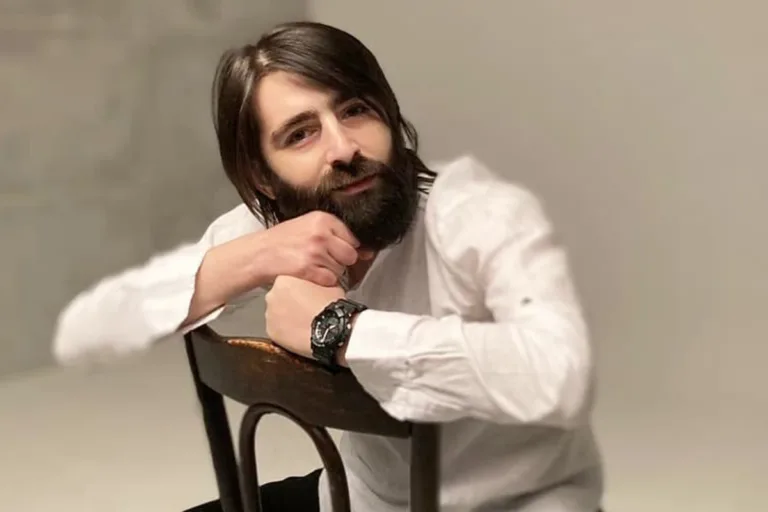 “Efiri monopolistlər doldurub”  – Xosedən Murad Arifə dəstək