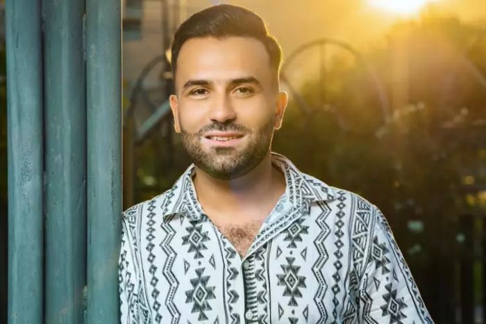 Elvin əsəbiləşib, efiri tərk etdi