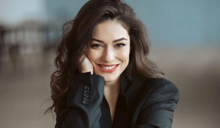 Turanə Hüseynli Türkiyədəki tamaşadan kənarlaşdırıldı – FOTO