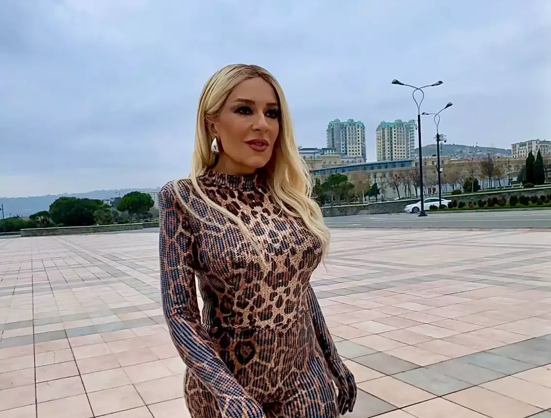 Tünzalə bu dəfə də tərzi ilə seçildi – Fotolar