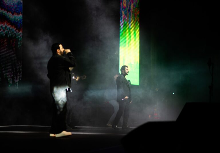 Aygün Bəylərin məşhur mahnısını duet oxudular