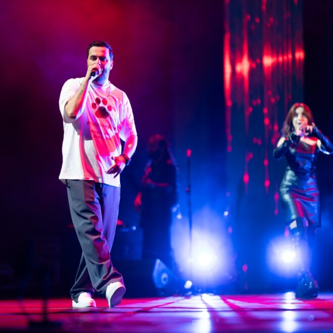 “Onlar toya gedir, mən də konsert verirəm”