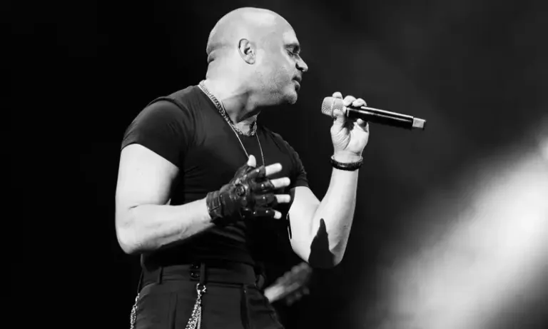 Miri Yusifin təyyarə qəzasının qəhrəmanlarına “Çərpələng” ithafı – Video