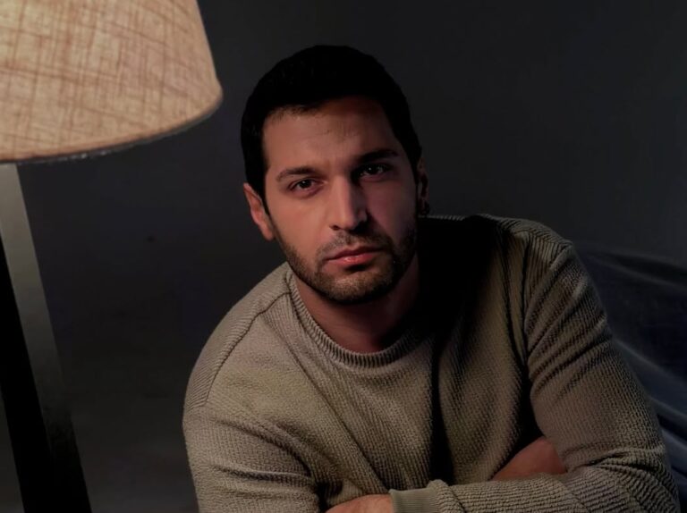 “Aktyorlarımız özünü çoxbilmiş dayday kimi aparır” – Müsahibə