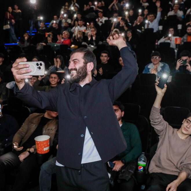 Türkiyəli aktyor “Dayı-2 filmi üçün Bakıya gəldi