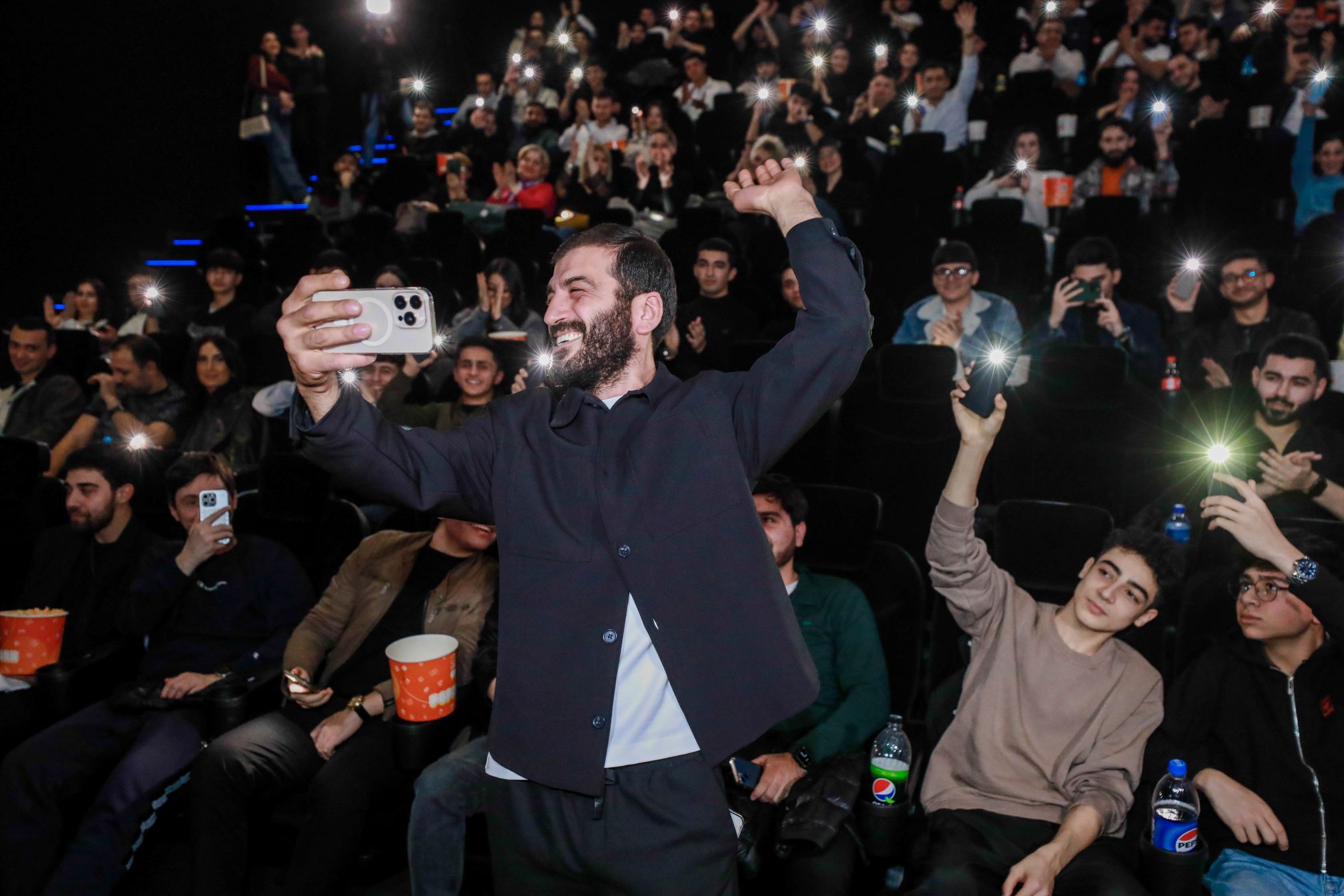 Türkiyəli aktyor “Dayı-2 filmi üçün Bakıya gəldi