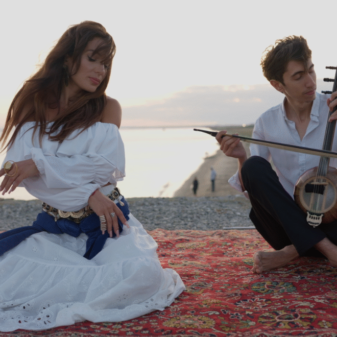 Dilarə Kazımova Azərbaycan milli alətləri ilə klip çəkdirdi – VİDEO