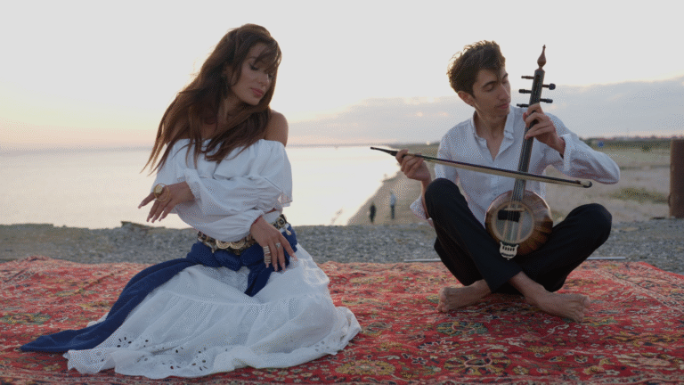 Dilarə Kazımova Azərbaycan milli alətləri ilə klip çəkdirdi – VİDEO