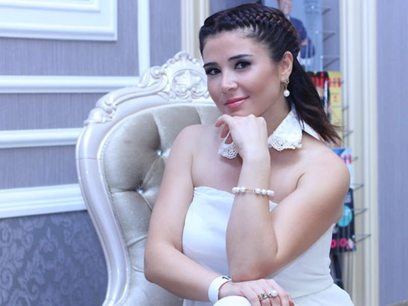 “Deyəsən kimlərinsə bazarına girmişəm, yerini dar eləmişəm” – Elnarə