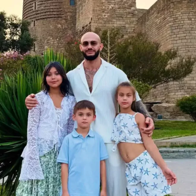 Rusiyalı məşhur ailəsi ilə Bakıda – Foto