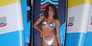 Dilarədən çimərlik geyimində – Fotosessiya