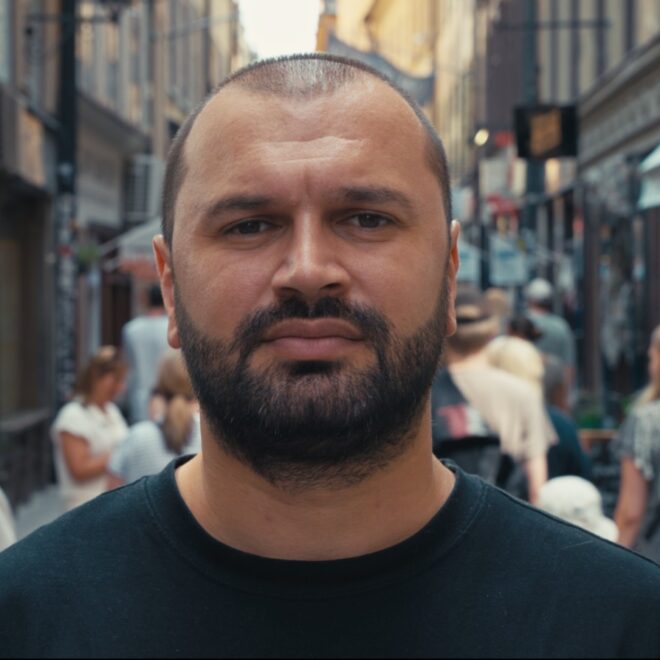 Metenin klipindəki LGBTQIA+ bayrağı müzakirə yaratdı