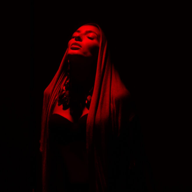 Dilarə 10 saatda 6 dəfə obraz dəyişdi – VİDEO