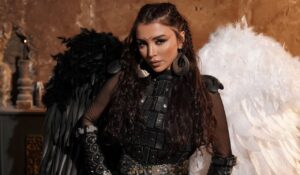 Renka “Cənnətdən qovulmuş mələk” oldu – FOTOLAR