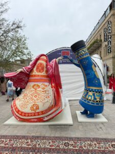 İçərişəhərdə ilmə-ilmə tarix yazıldı – Beynəlxalq Xalça Festivalından reportaj