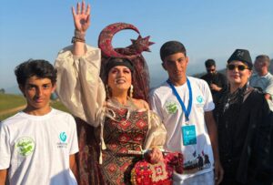 Elza Seyidcahandan Milli Yaylaq Festivalında örnək addım – Foto