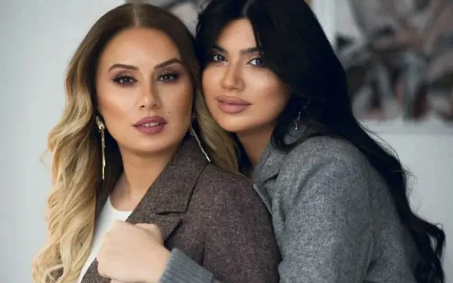 Roza qızı ilə eyni səhnəni bölüşdü - Video