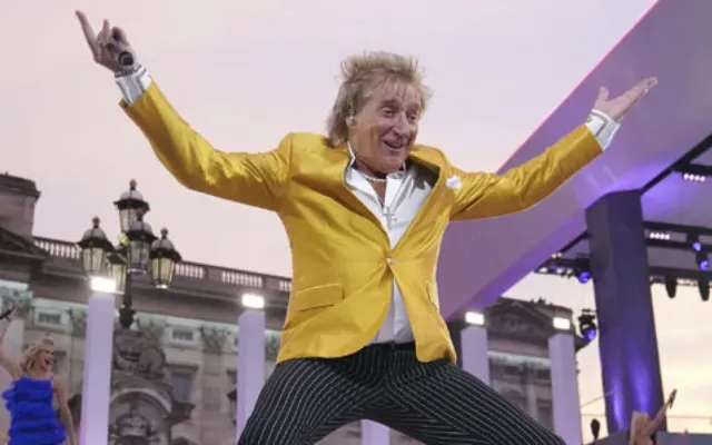 Rod Stewart səhnədən ayrılır – Son turnesini açıqladı