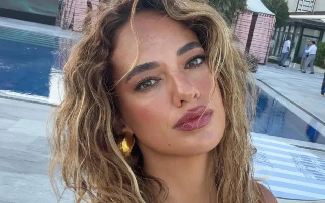 Seda Bakanın çəkmələri gündəm oldu - FOTO