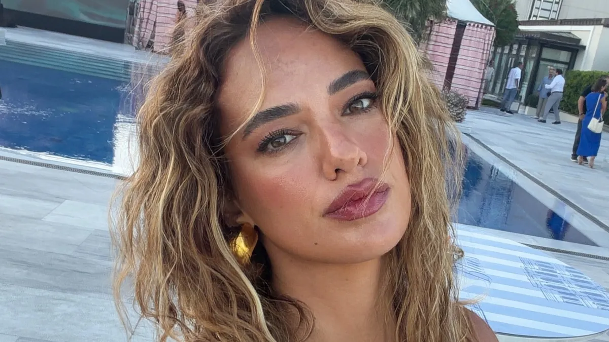 Seda Bakanın çəkmələri gündəm oldu - FOTO