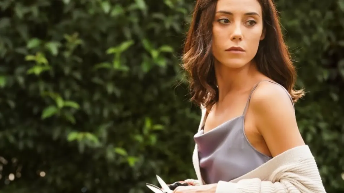 Cansu Dere ekranlara qayıdır – Yeni serialda rol alacaq