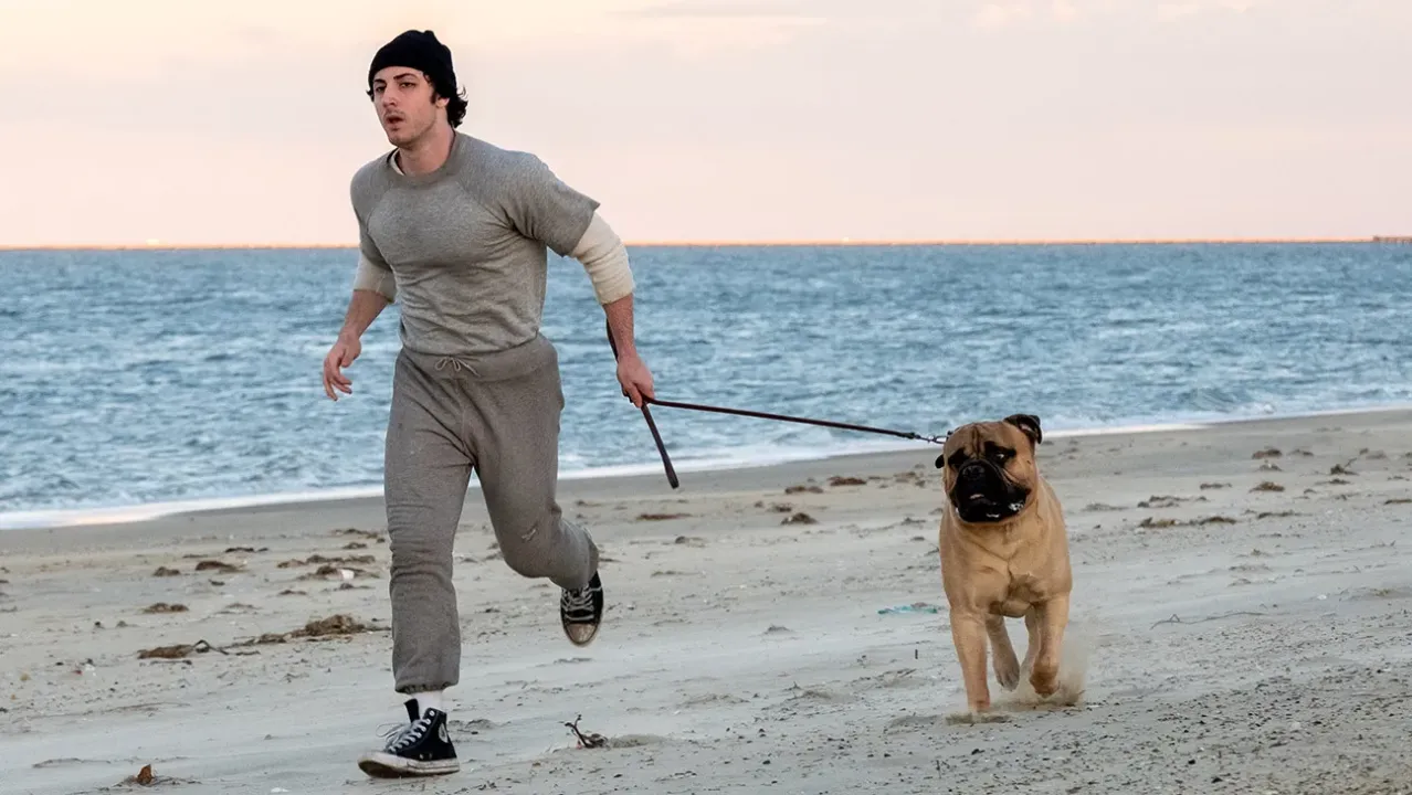 Entoni İppolito 'I Play Rocky' filmində Stallone rolunu necə canlandırıb?