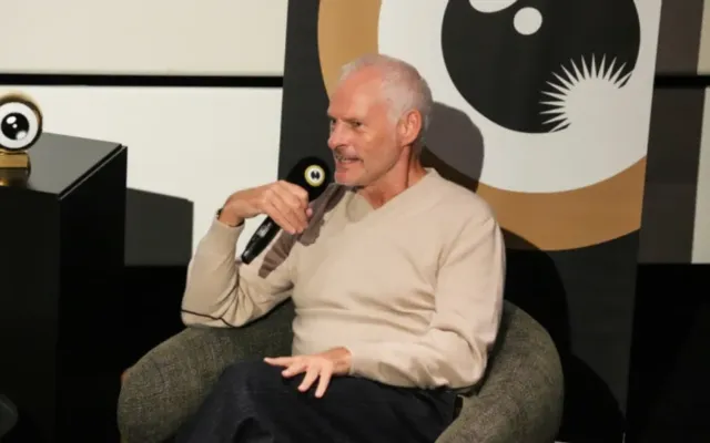 Martin McDonagh "Wild Horse Nine" filmini təqdim edib