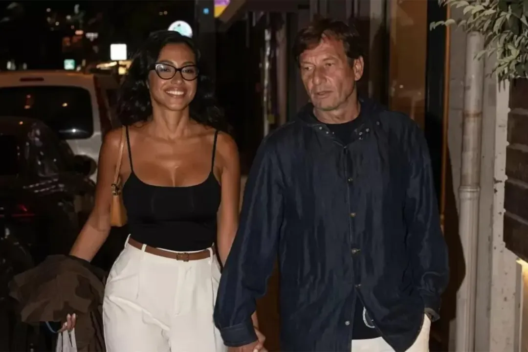 Kaya Çilingiroğlu sevgilisinin doğum günündə diqqət çəkdi