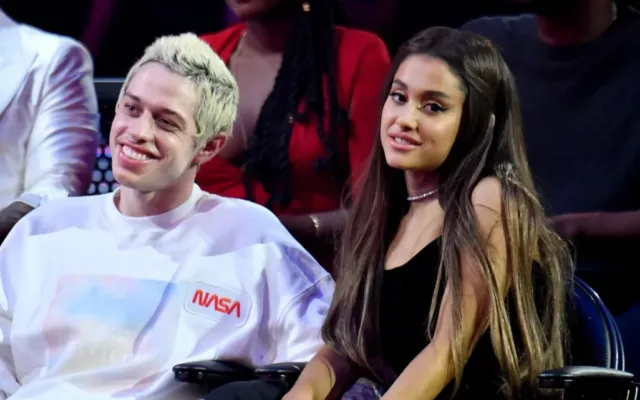 Pit Devidson keçmiş sevgilisi Ariana Qrandeni müdafiə edib