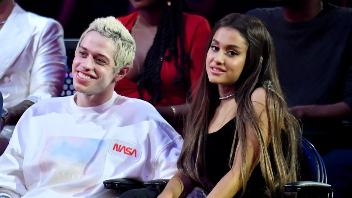 Pit Devidson keçmiş sevgilisi Ariana Qrandeni müdafiə edib