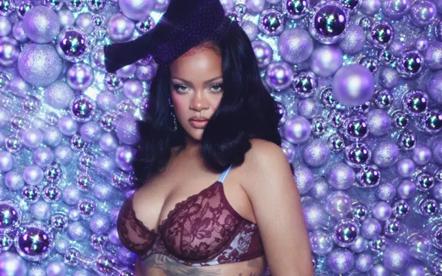 Rihanna Milad çəkilişində yeni görüntülər paylaşdı