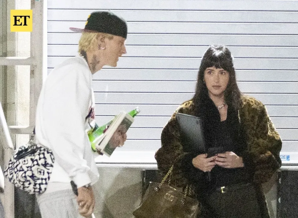 Dakota Conson və Machine Gun Kelly birlikdə görüntüləndi