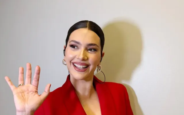 Bergüzar Korel 95 kilo dövrünə zarafatla göndərmə etdi