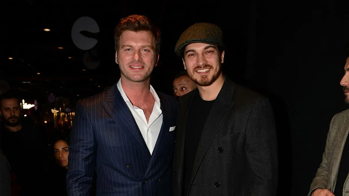 Çağatay Ulusoy və Kıvanç Tatlıtuğ birlikdə görüntüləndi