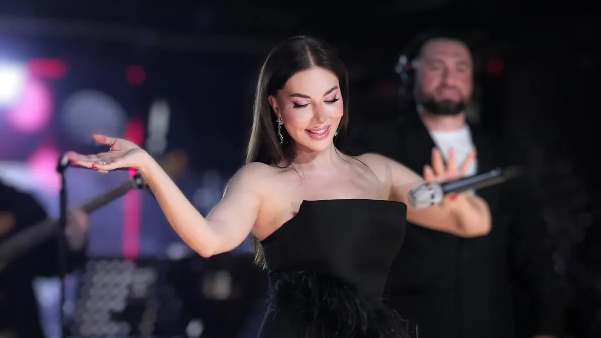 Ebru Yaşar hər kəs kimi olduğunu açıqladı