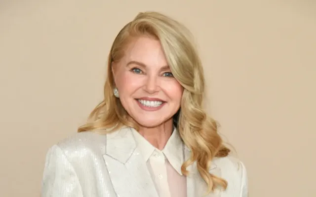 Christie Brinkley şəxsi arxivini açdı – Yeni sənədli serial gəlir