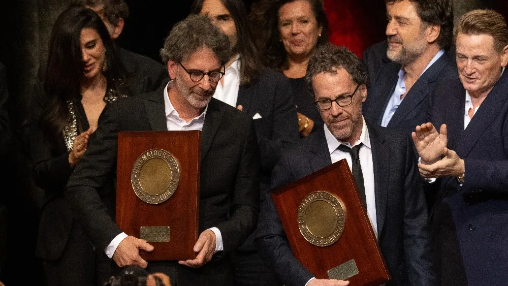 Coen qardaşları Lumière mükafatını aldı