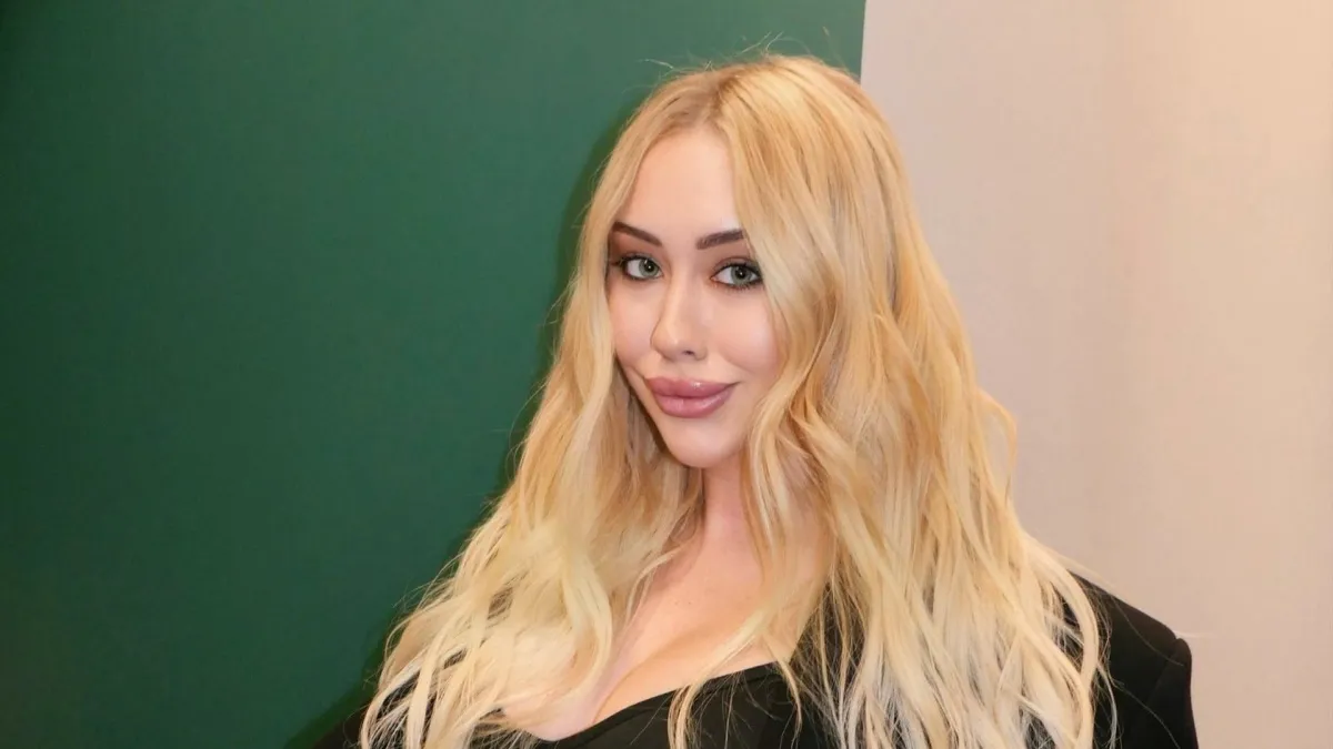 Taisiya Maslyakova bahalı çimərlik geyimində foto paylaşdı