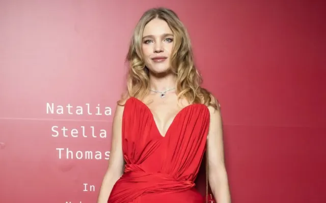 Natalya Vodyanova yenidən podiumda – Altıncı doğuşdan sonra