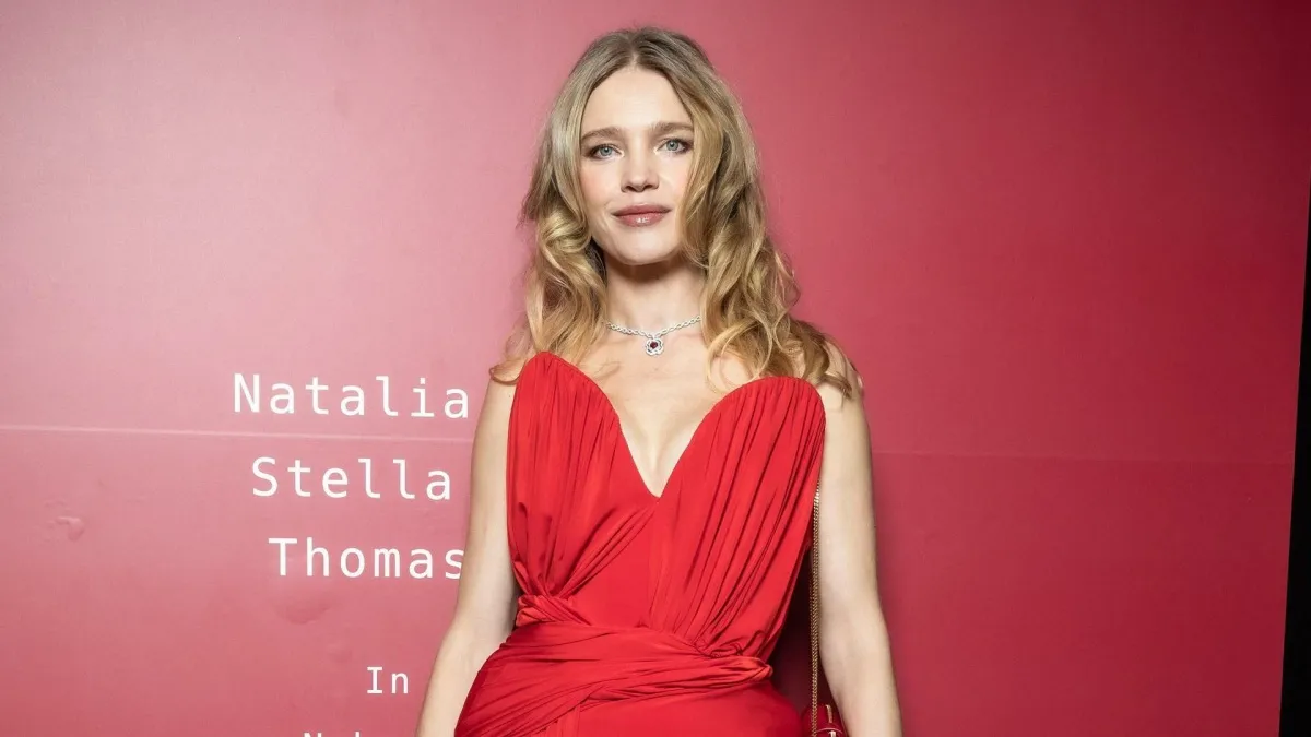 Natalya Vodyanova yenidən podiumda – Altıncı doğuşdan sonra