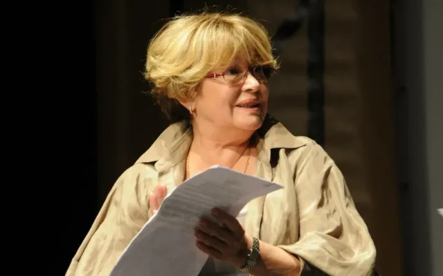 Marina Neelovanın qabırğası sınıb - "Sovremennik" tamaşaları ləğv etdi